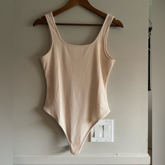 🌸 Amazon 🌸 nude ribbed bodysuit - Picture 2 of 7